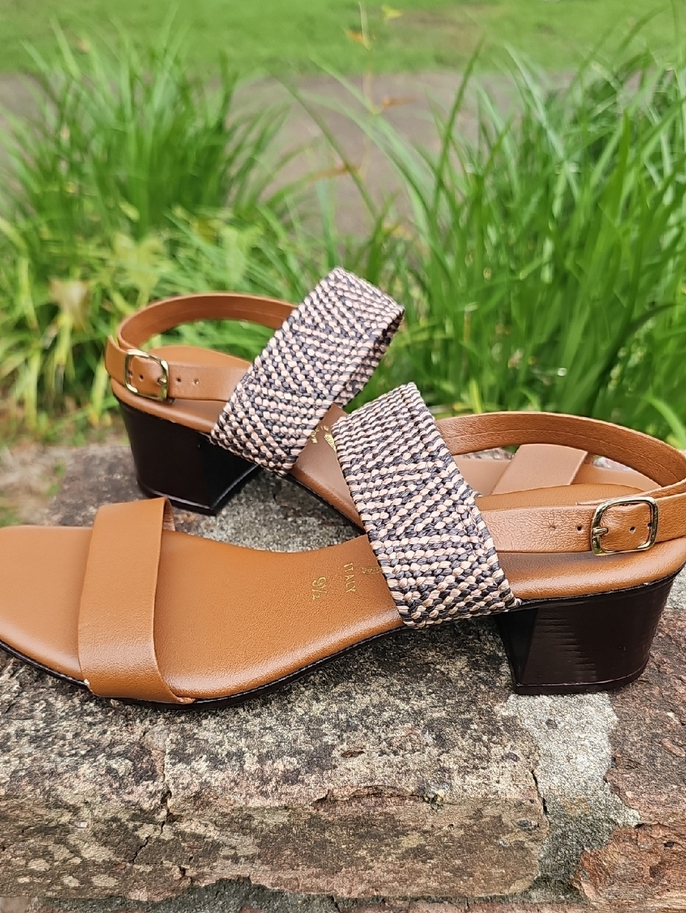 Italian Shoemakers Brown Block Heeled Sandals - Picture 6 of 11